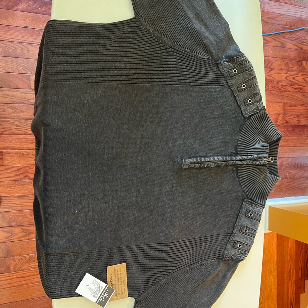 Rue 21 long sleeve shirt.